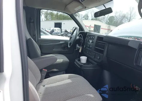 2015 GMC Savana 2500 Lt z USA, uszkodzony, nr VIN 1GKW7RFF7F1137336